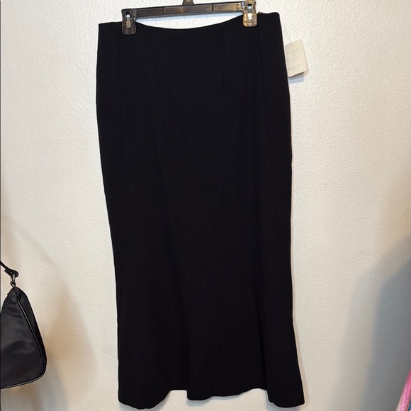 Dana Buchman Elegant Black Wool Long Skirt - Picture 1 of 5